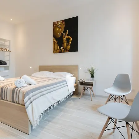 Keys Of Italy - Mudiva - Albero 2 - Train Station Modern 1 Bdr Flat 1St Floor-2